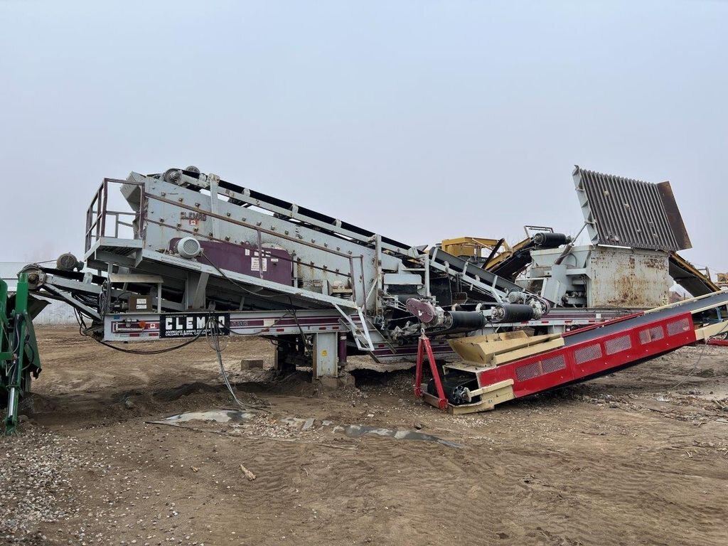 1996 Clemro 516 3FS Screener