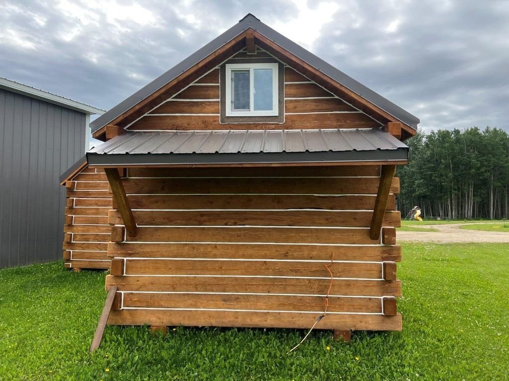 2022 CUSTOM SKID MOUNTED CABIN