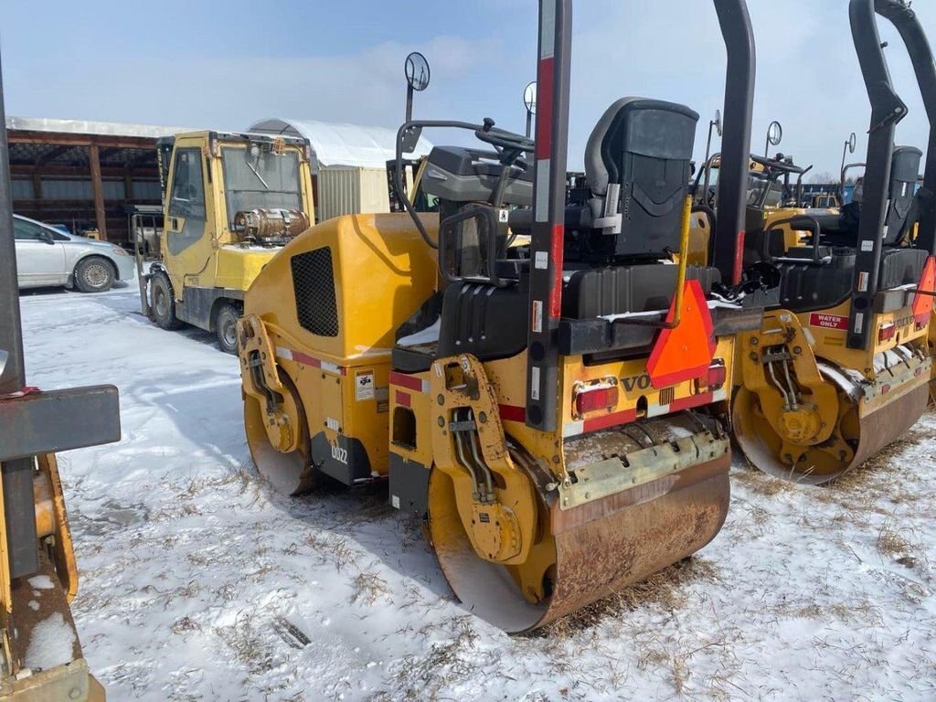 2011 Volvo DD22 Dual Roller Packer #8358 AS