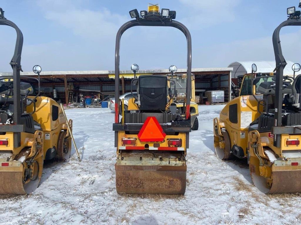 2011 Volvo DD22 Dual Roller Packer #8358 AS