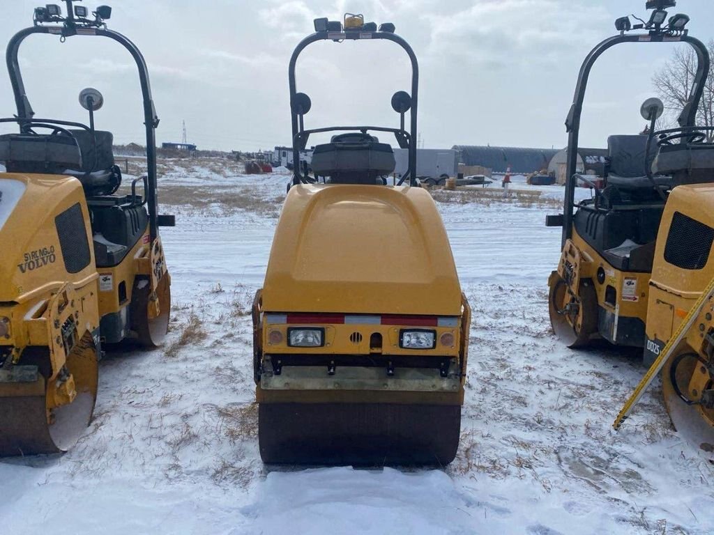 2011 Volvo DD22 Dual Roller Packer #8358 AS