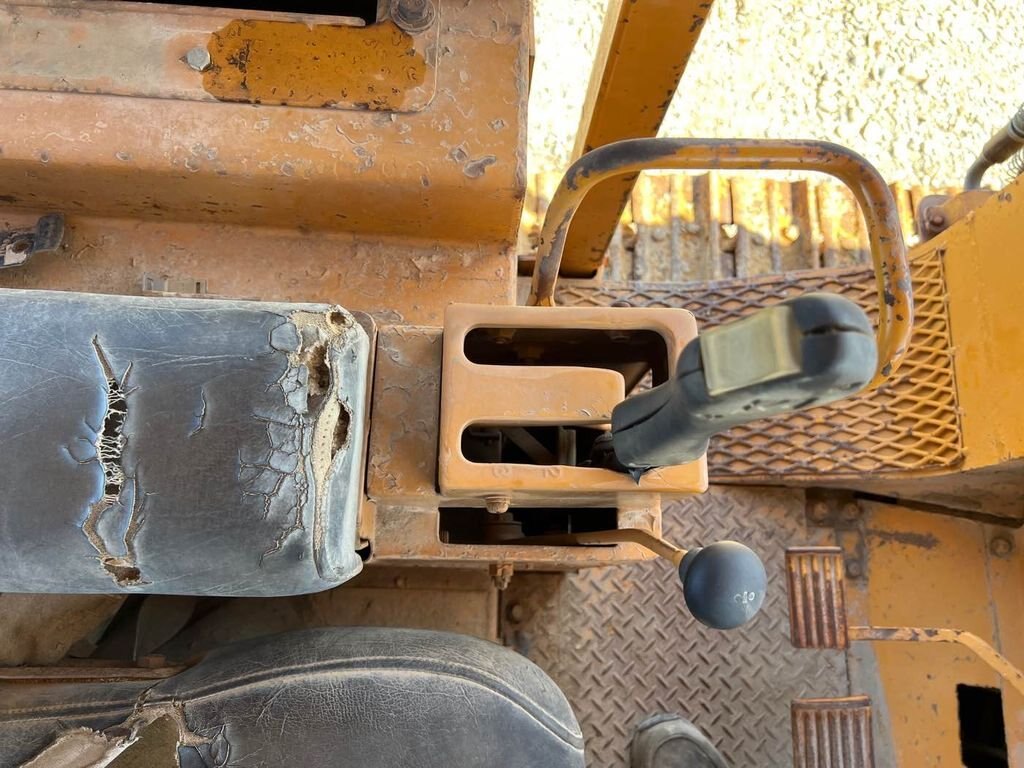 1986 KOMATSU D75S 3