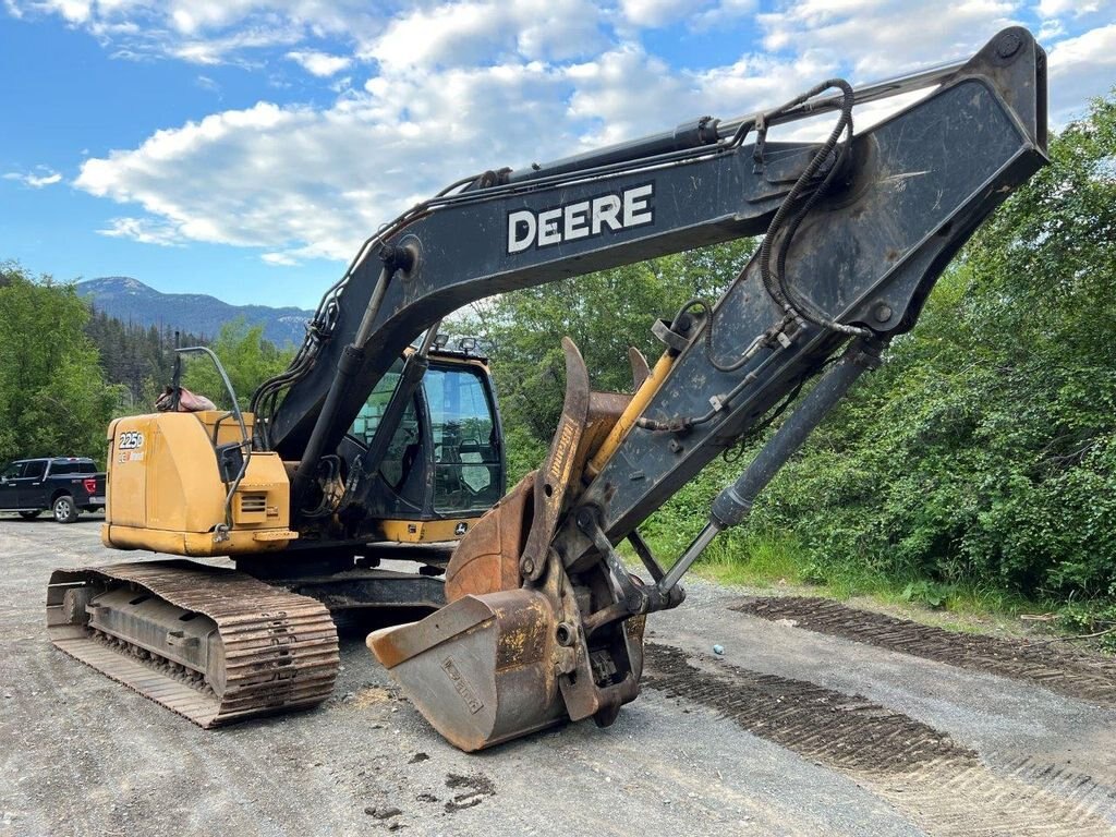 2013 Deere 225D LC Excavator #7599 JF