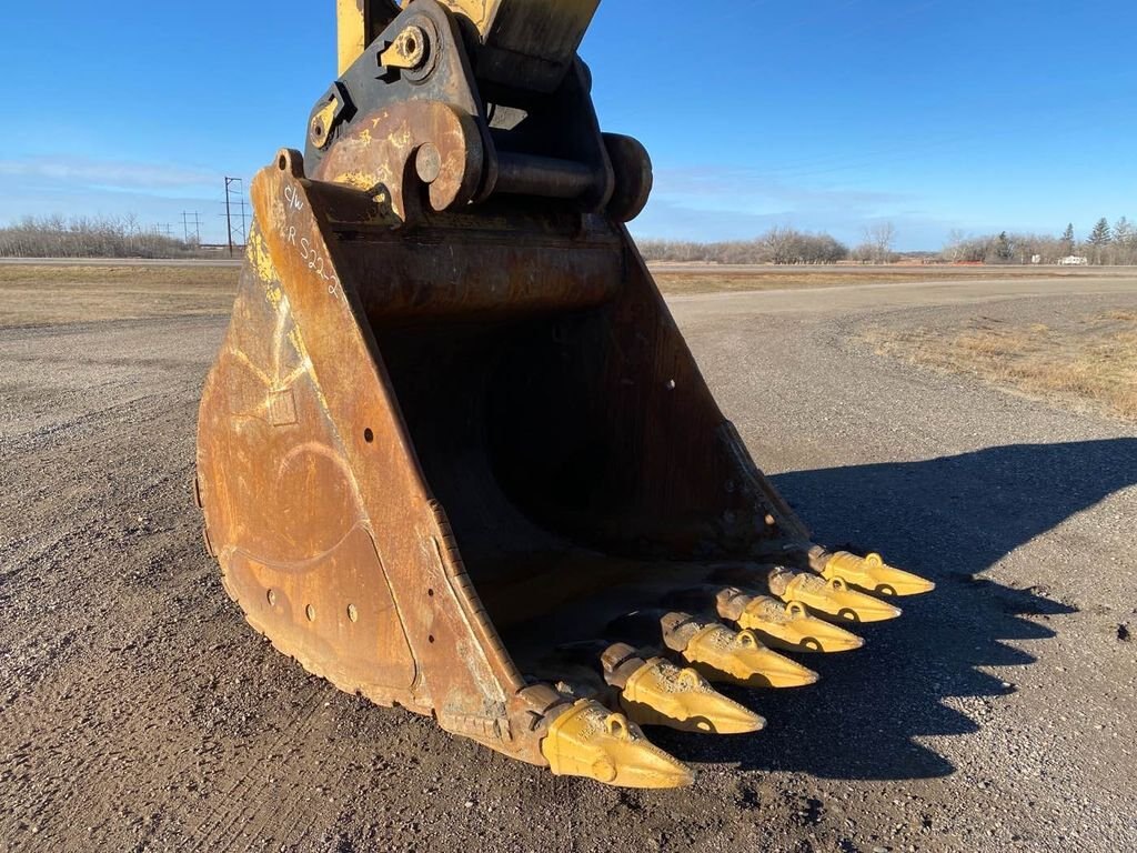 2017 Caterpillar 374FL Excavator with 72 Dig Bucket #8058 BP