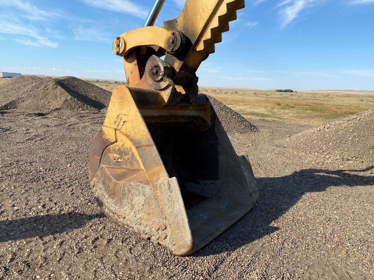 1978 CATERPILLAR 245 Excavator with Dig and Cleanup Bucket #6502 BP