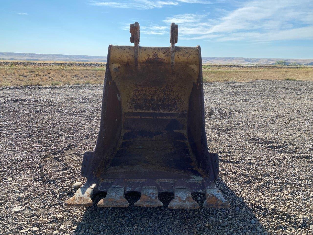 1978 CATERPILLAR 245 Excavator with Dig and Cleanup Bucket #6502 BP