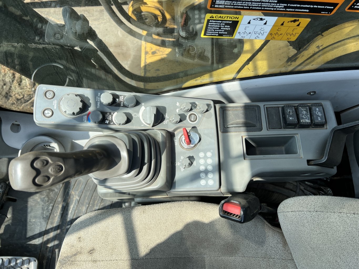 2013 Deere 250G LC Excavator with Thumb #7508 JF