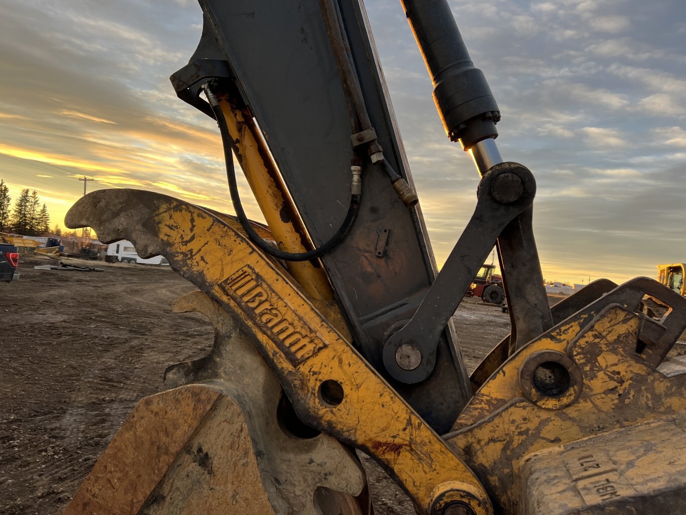 2013 Deere 250G LC Excavator with Thumb #7508 JF