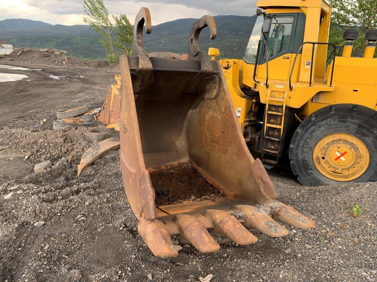 2005 Komatsu PC750 LC Tracked Excavator #5852 JF