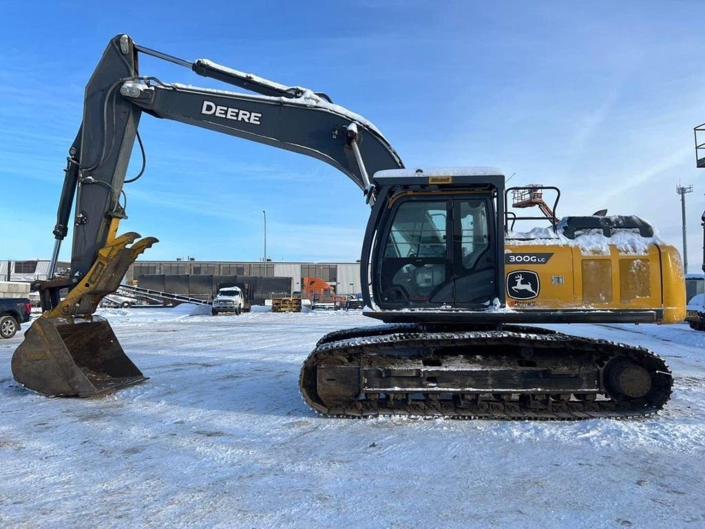 2022 Deere 300G LC Excavator 8247 JF