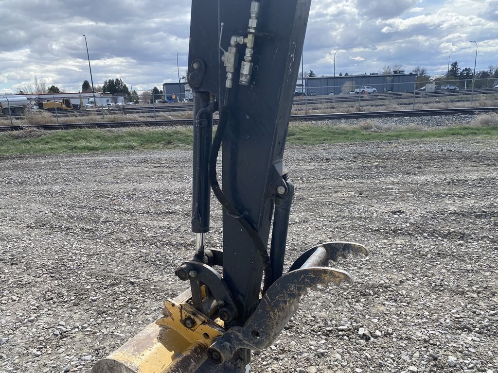 2012 Deere 35D Excavator with Thumb & 2 Buckets #8494 BP