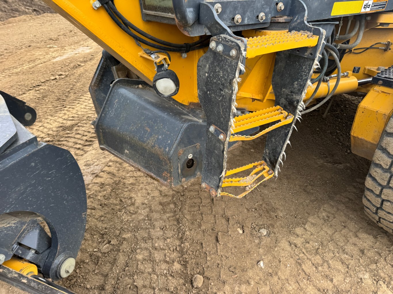 2019 Deere 770GP Motor Grader with Dozer Blade and Snow Wing #8334 BP