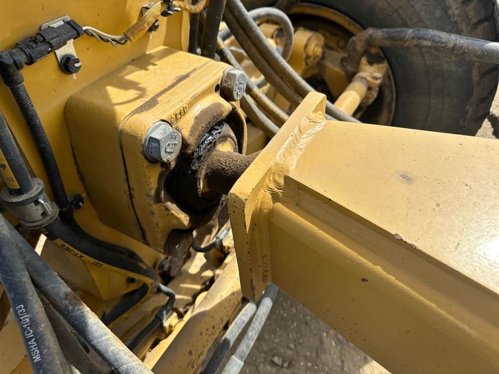 2015 CAT 140M AWD Motor Grader with Snow Wing #8455 JP