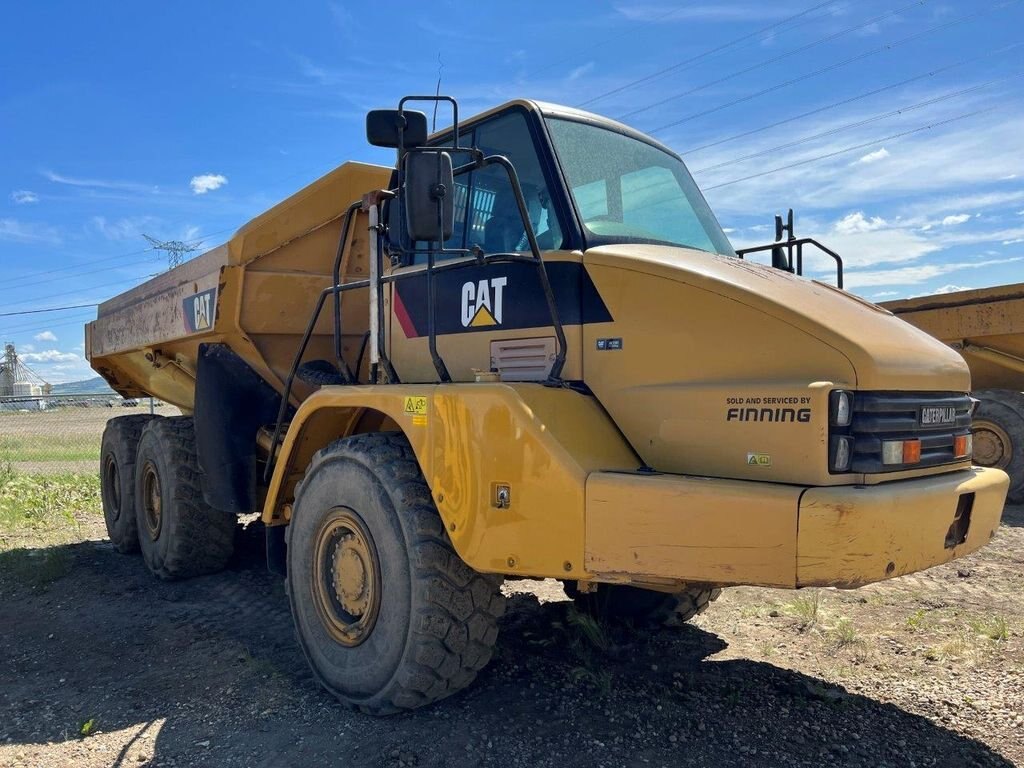 2006 CAT 725 Rock Truck #6220 JF