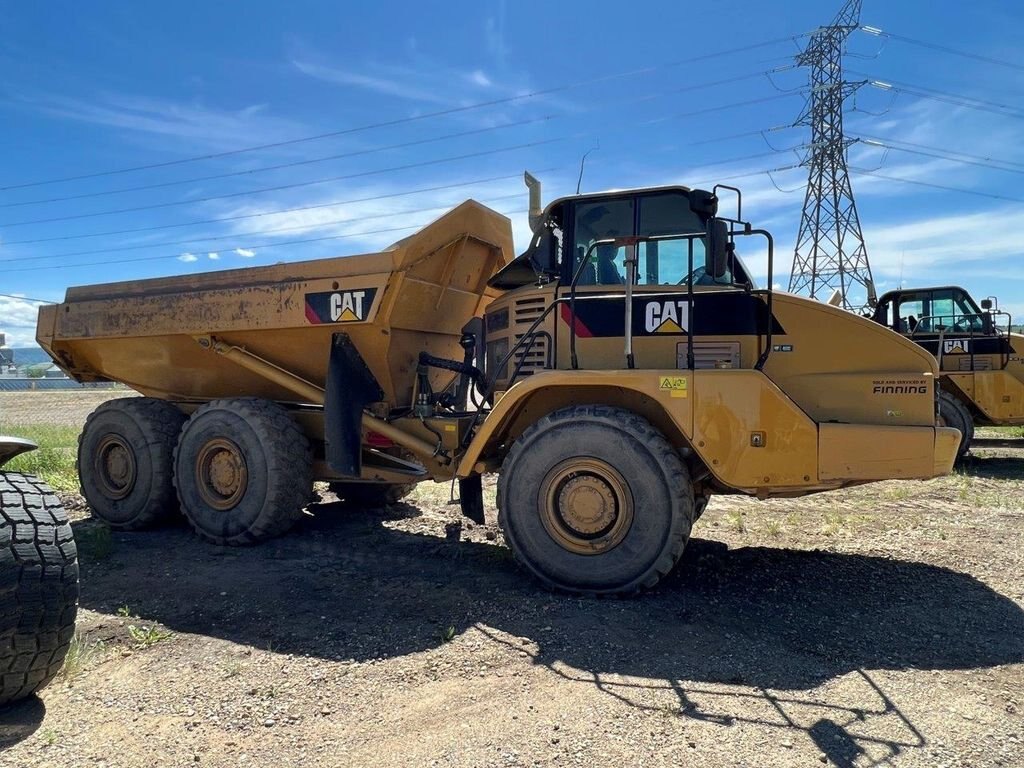 2006 CAT 725 Rock Truck #6220 JF