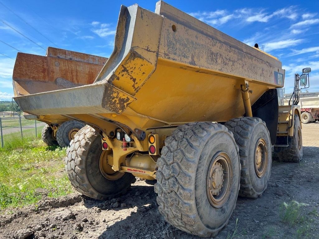 2006 CAT 725 Rock Truck #6220 JF