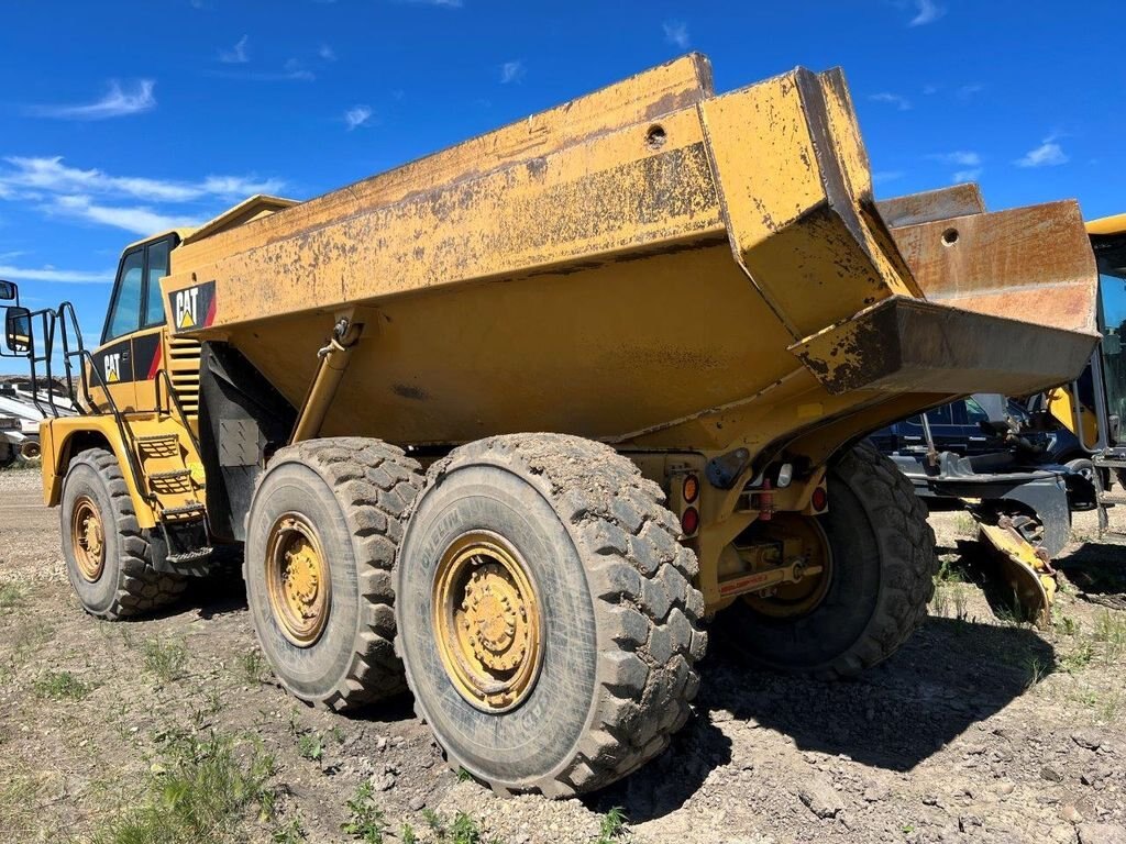 2006 CAT 725 Rock Truck #6220 JF