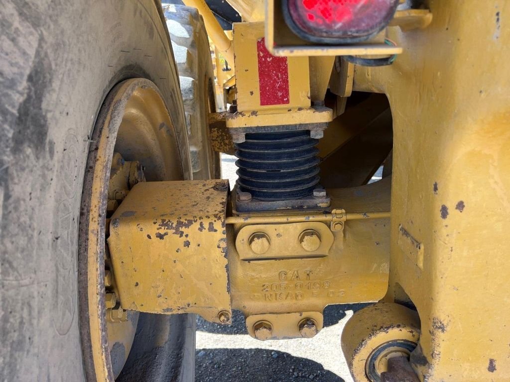 2006 CATERPILLAR 725 Rock Truck #6218 JF