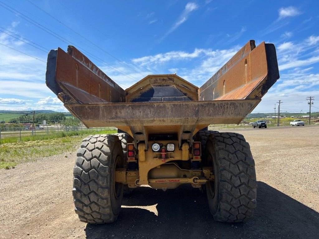 2006 CATERPILLAR 725 Rock Truck #6218 JF