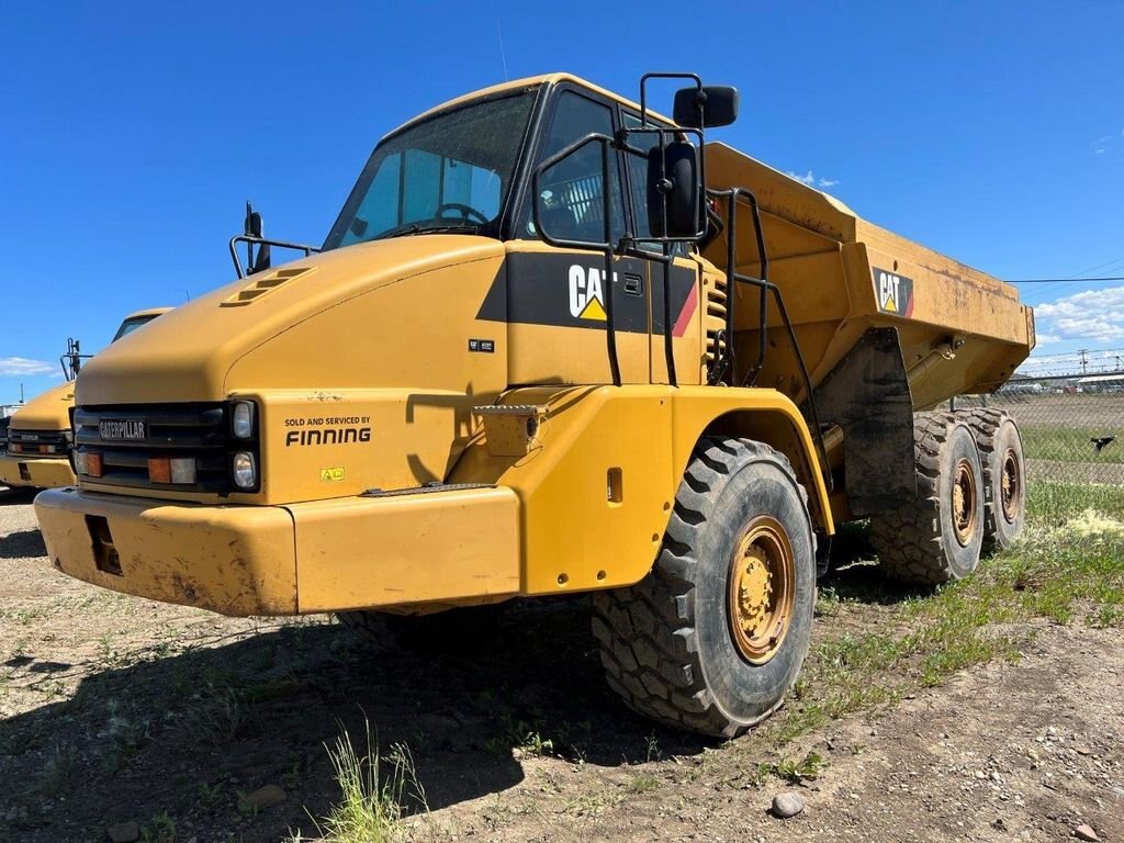 2006 CATERPILLAR 725 Rock Truck #6219 JF