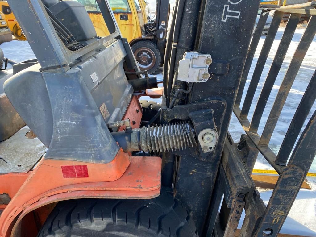 2007 Toyota 7FGU30 Pneumatic Tire Forklift