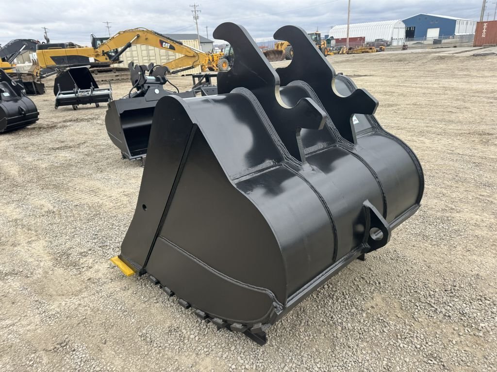 2023 JPH 300 Series Excavator 72 Clean up Bucket