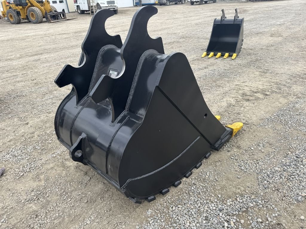 2023 JPH 250 Series Excavator 42 Dig Bucket #10175 JPH