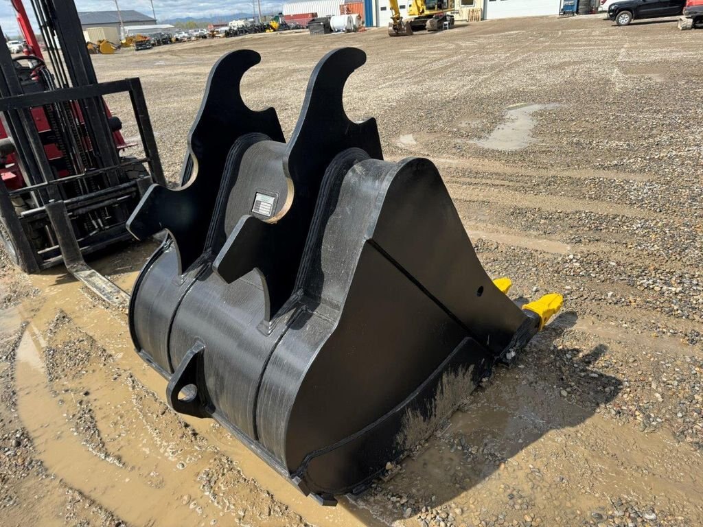 2024 JPH 250 Series Excavator 48 Dig Bucket #10210 JPH