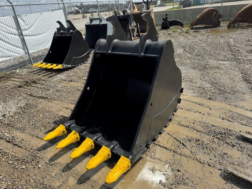 2024 JPH 250 Series Excavator 48 Dig Bucket #10210 JPH