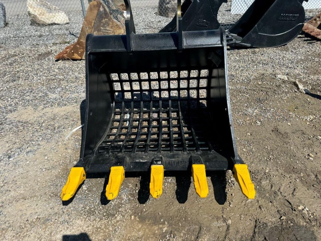 Excavator 200 series Skeleton Bucket 54” #10213A JPH