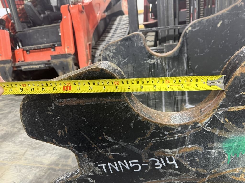 400 Series Excavator Mounting Plate #8245 JPH