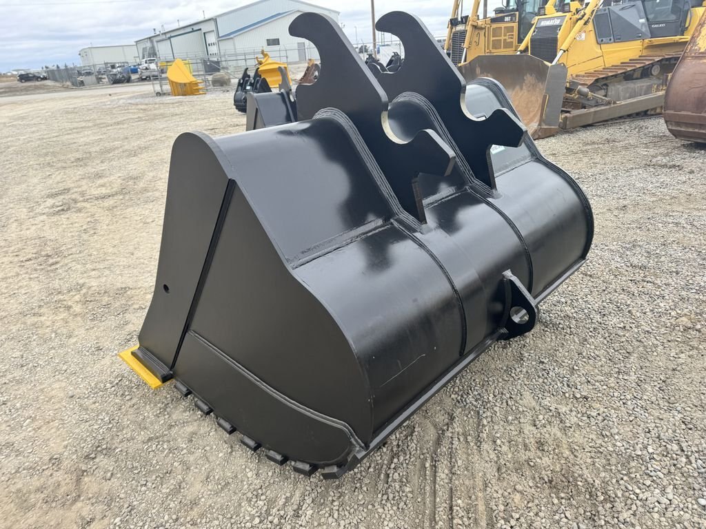 2023 JPH 300 Series Excavator 84 Clean up Bucket