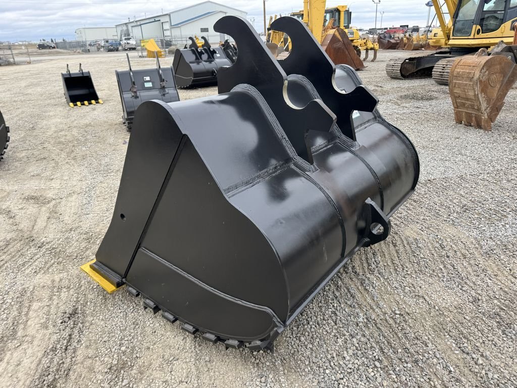 2023 JPH 300 Series Excavator 84 Clean up Bucket