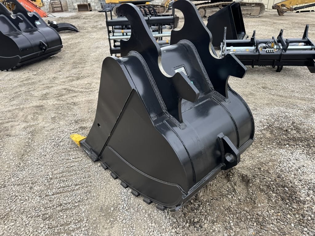 2023 JPH 250 Series Excavator 42 Dig Bucket #10179 JPH