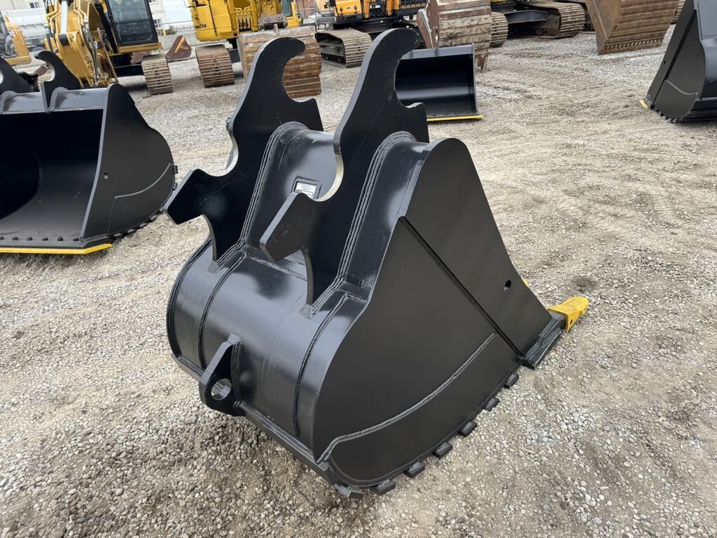 2023 JPH 250 Series Excavator 42 Dig Bucket #10179 JPH