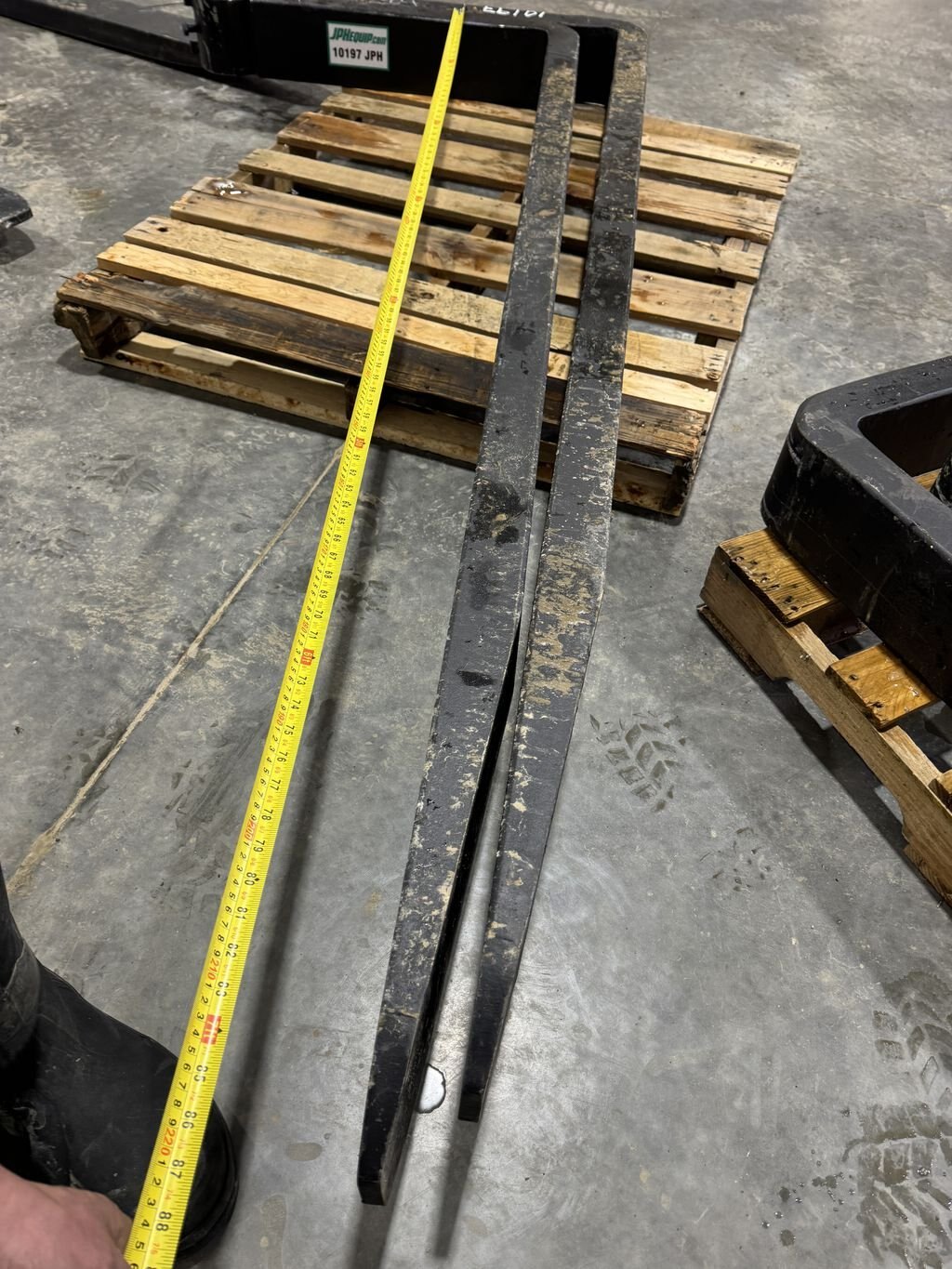 2023 JPH 84 long Pallet Forks sold as set