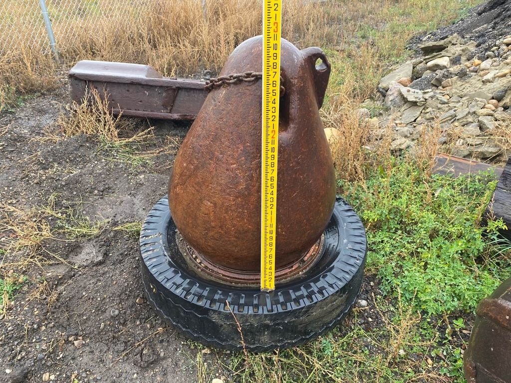 3,000LB PEAR SHAPE WRECKING BALL