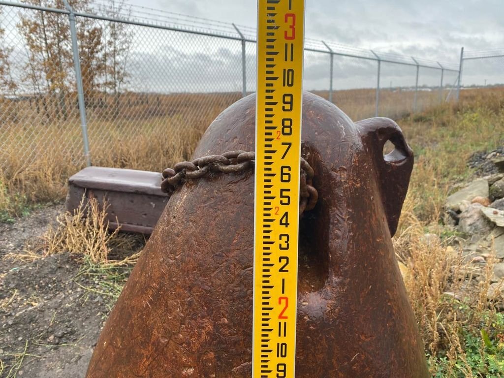 3,000LB PEAR SHAPE WRECKING BALL