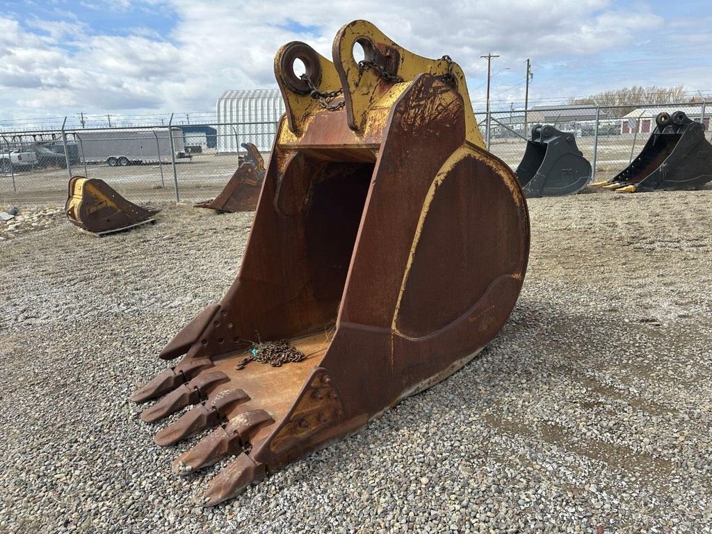 DEERE 800 SERIES EXCAVATOR DIG BUCKET