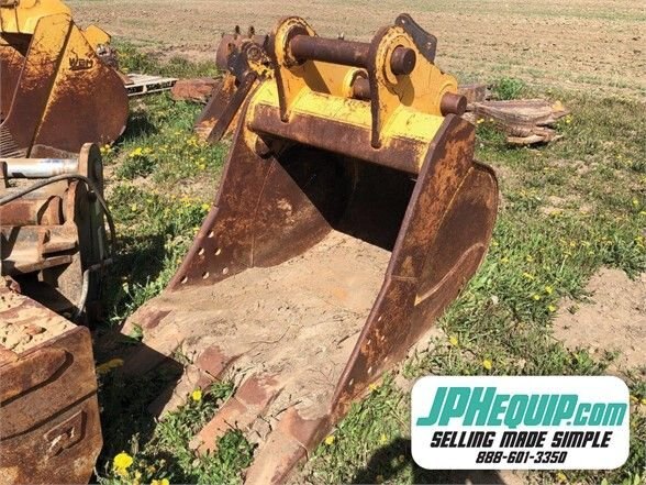 2010 DEERE DIG BUCKET