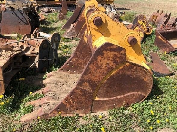 2010 DEERE DIG BUCKET