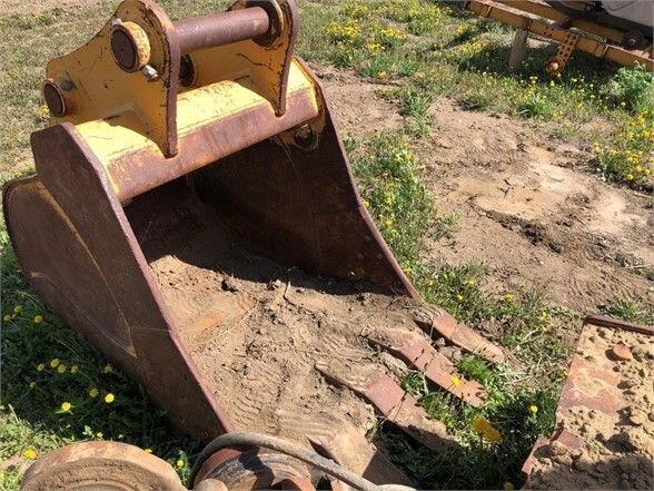 2010 DEERE DIG BUCKET