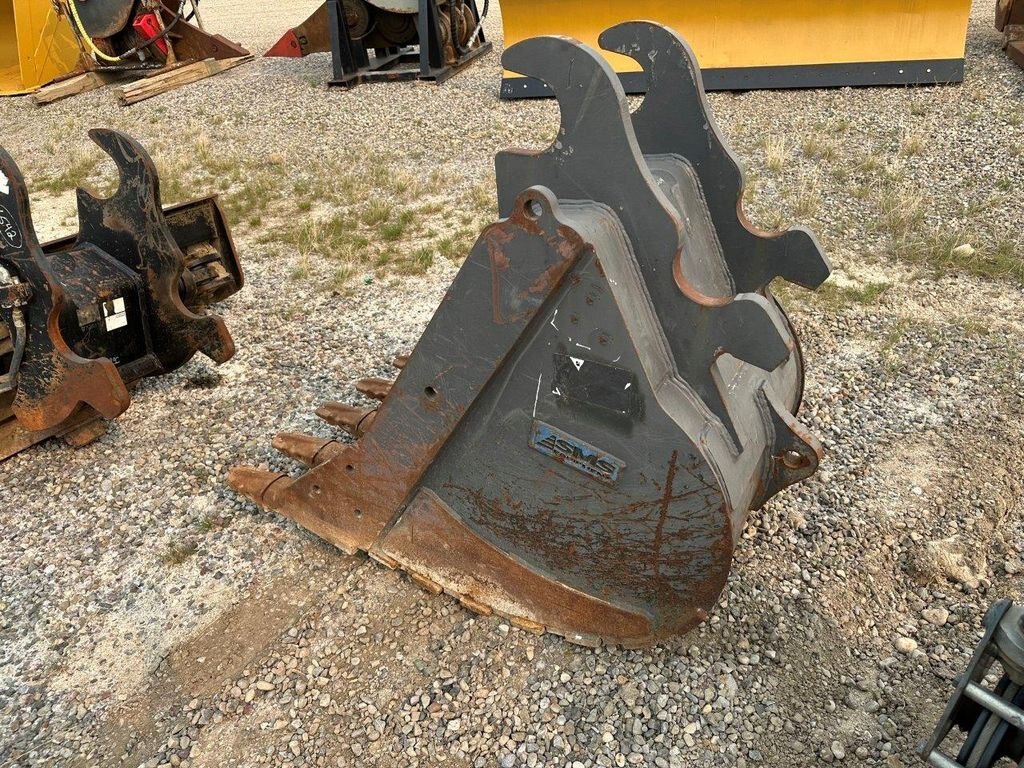 WBM 200 SERIES EXCAVATOR DIG BUCKET