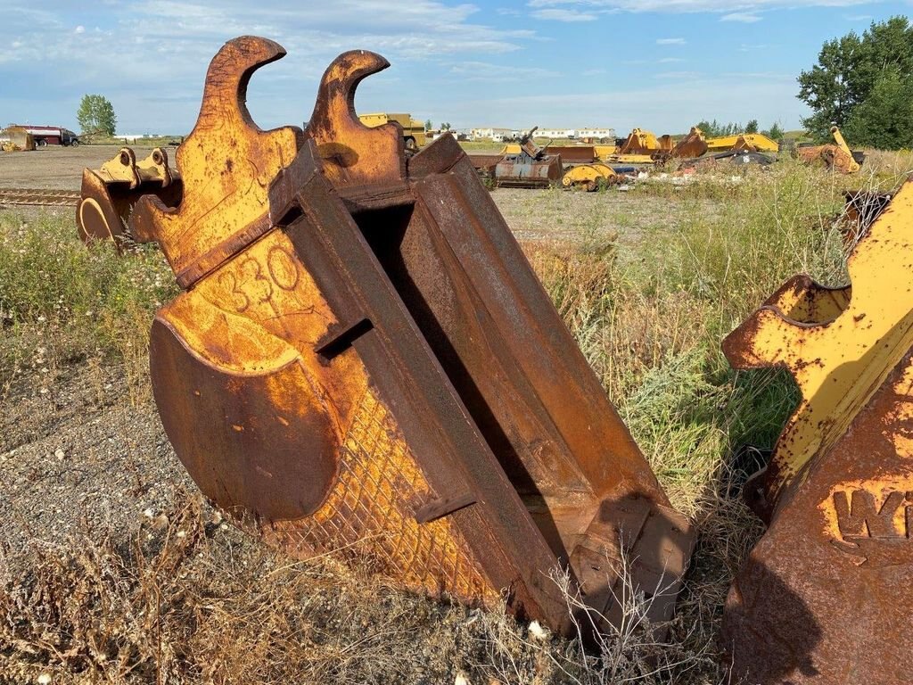 300 SERIES 36 INCH TRENCH BUCKET WITH SMOOTH EDGE