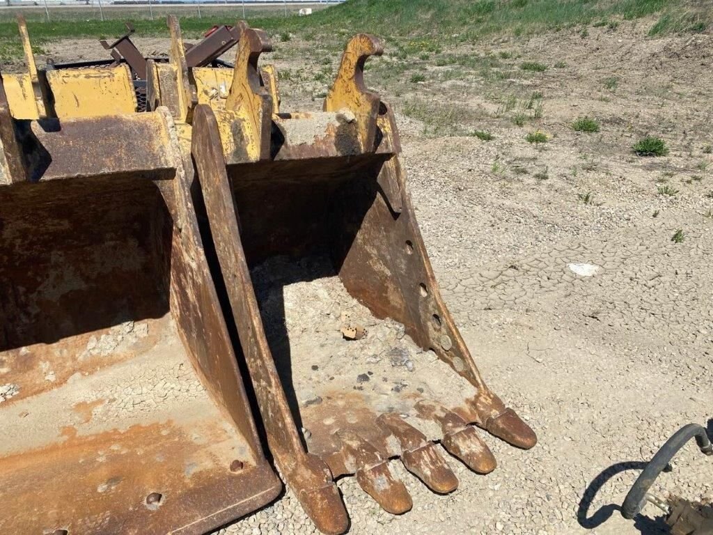 Caterpillar 200 Series 32 Dig Bucket