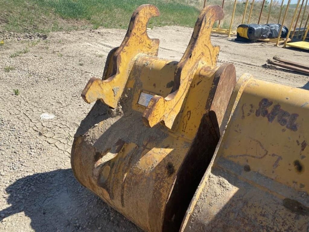 Caterpillar 200 Series 32 Dig Bucket