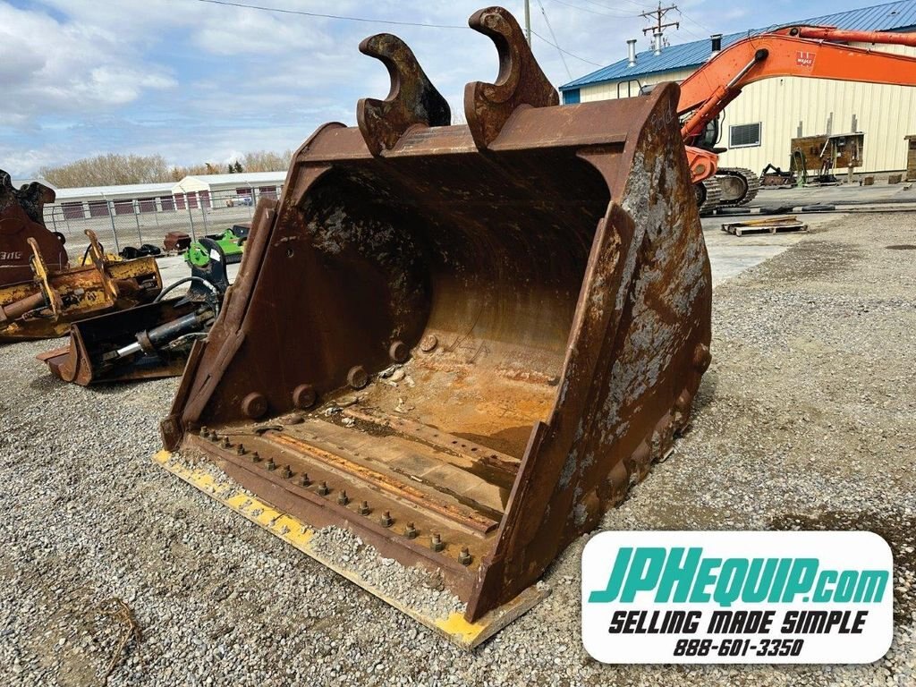 800 SERIES EXCAVATOR 8 FOOT CLEAN UP BUCKET