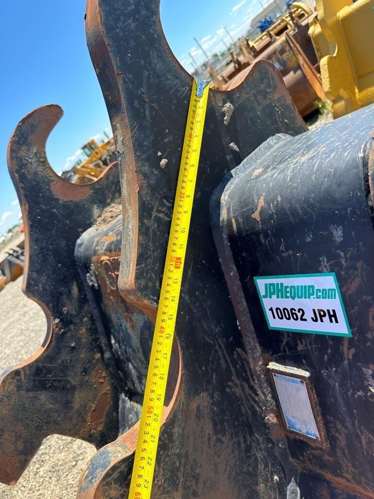 CWS 54 INCH 400 SERIES DIG BUCKET