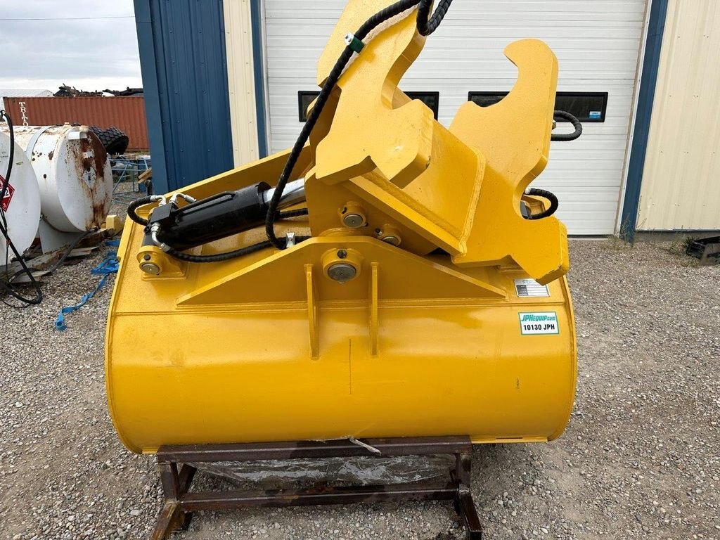 2023 300 SERIES 72 HYDRAULIC EXCAVATOR TWIST BUCKET