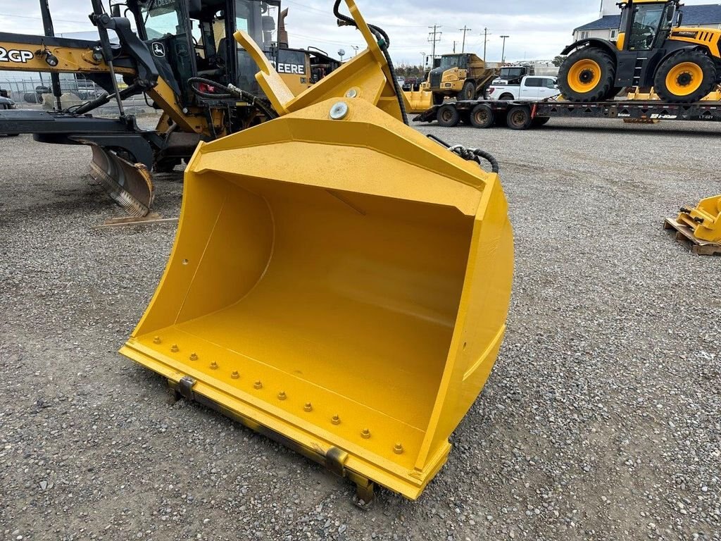 2023 300 SERIES 72 HYDRAULIC EXCAVATOR TWIST BUCKET